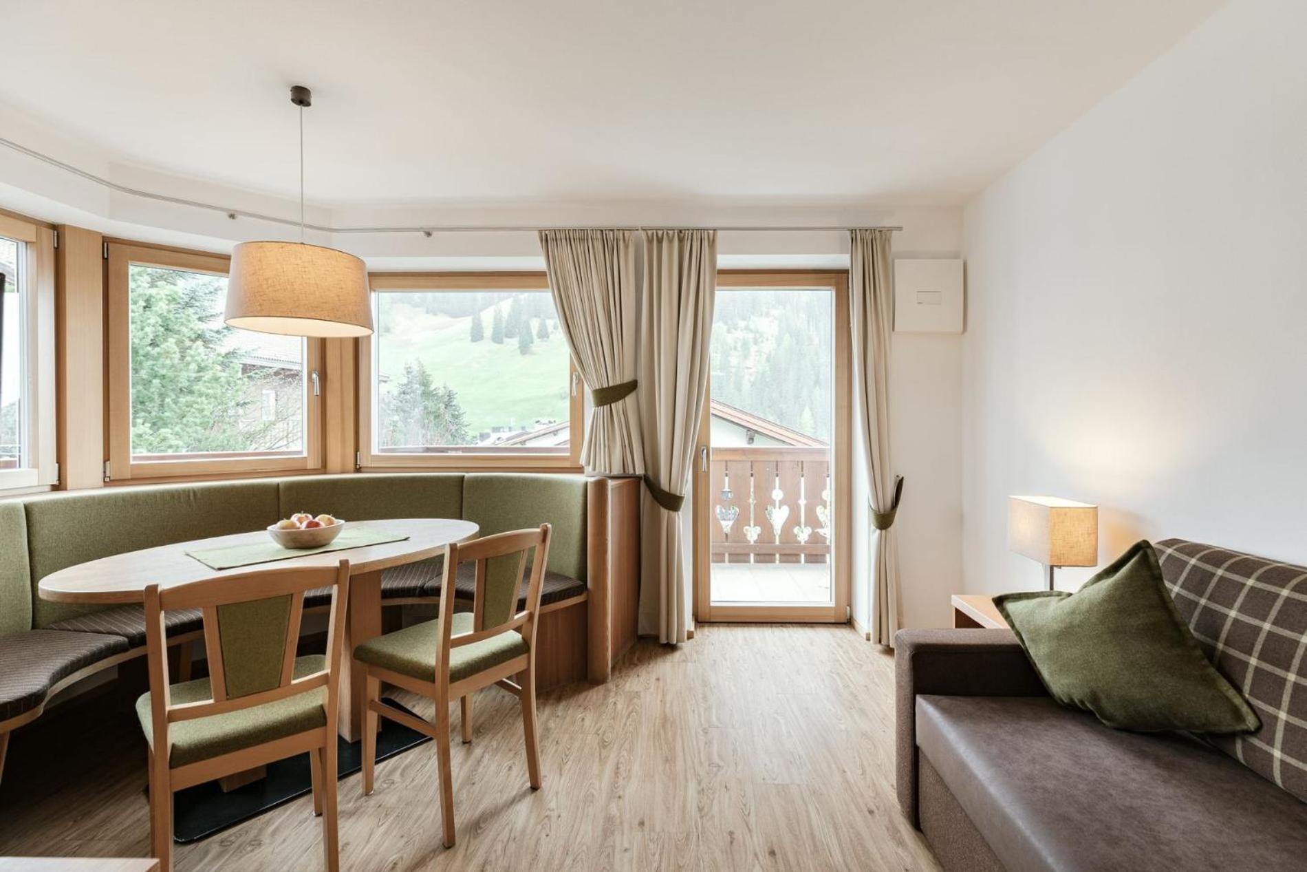 Apartments Burvel Selva di Val Gardena Room photo